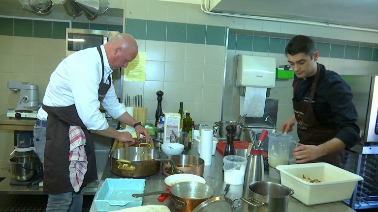 Bouillon : dans les cuisines du concours Top chasse