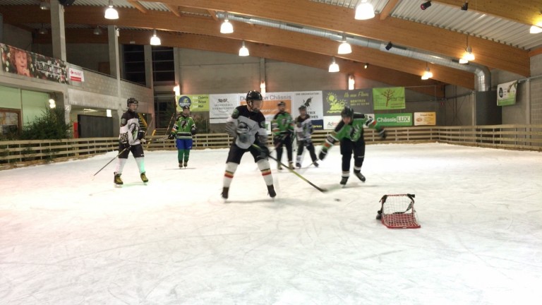 Les hockeyeurs de Bastogne pour inaugurer la patinoire de Bertrix