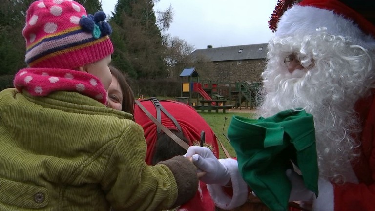 Rencontre avec le père Noël à Daverdisse