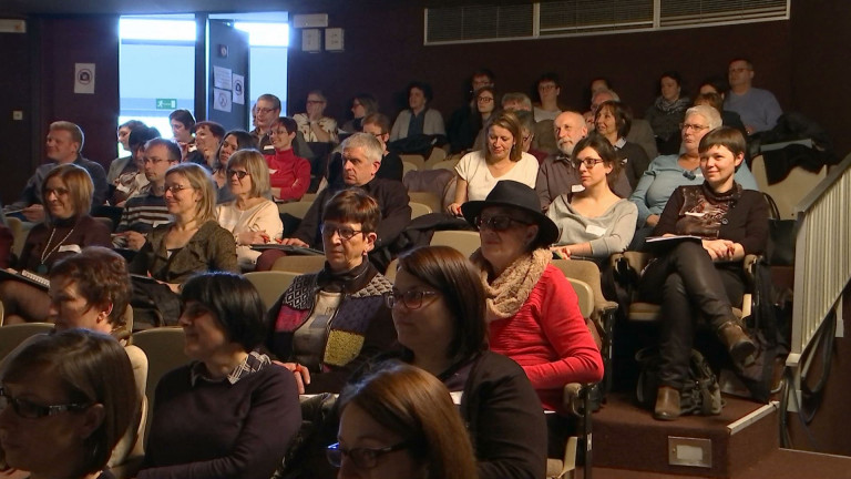 300 agents communaux en assemblée à Libramont