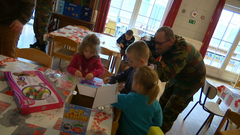 Paliseul. Les Lanciers de Marche-en-Famenne au chevet des Glaïeuls