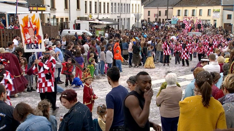 La foule pour la 6e édition du carnaval de la Marquise