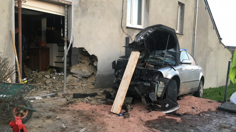 Elle fonce sur la maison : deux enfants épargnés de justesse