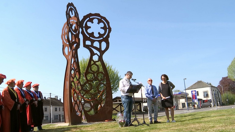 Florenville. Une statue aux portes d'Orval