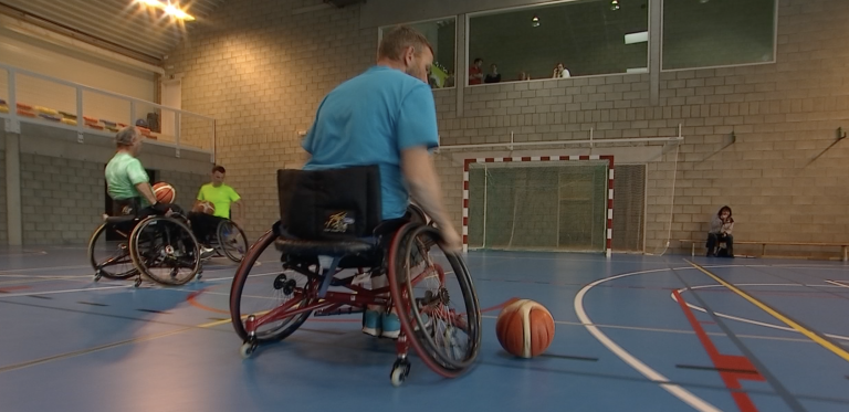Un club de basket en chaise roulante prend forme dans la province