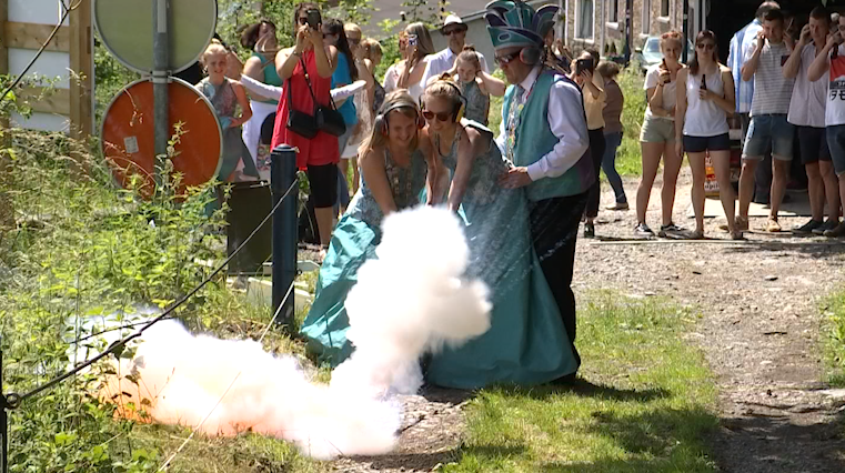 La Roche : la procession et la tradition du tir au canon