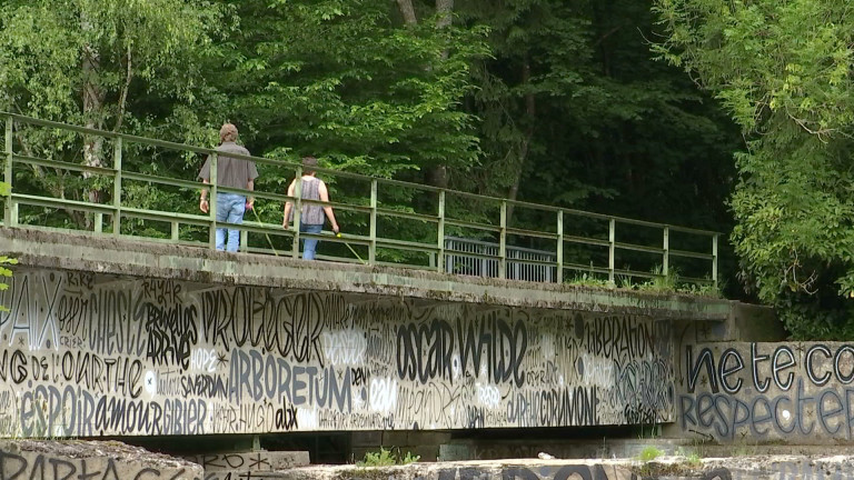 La Roche. Le pont du tram change de look !