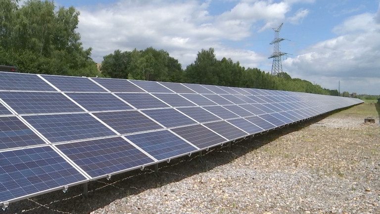 Arlon. Une centrale photovoltaïque le long des rails 