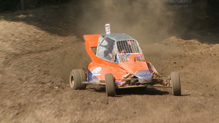 Du beau spectacle au 51e championnat d’auto-cross de Hives