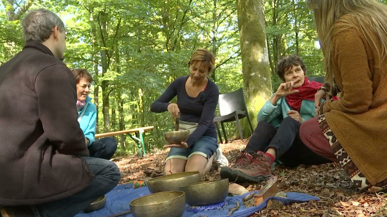 Léglise : "slow attitude" en forêt