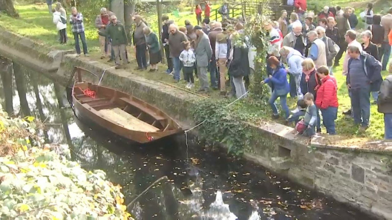 Une betchete mise à l'eau pour le week-end du bois