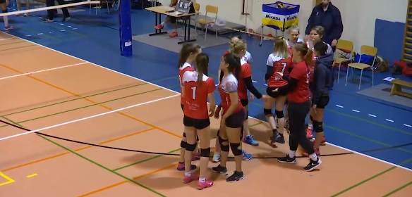 Volley : pas de coach mais des victoires pour les filles de Bouillon