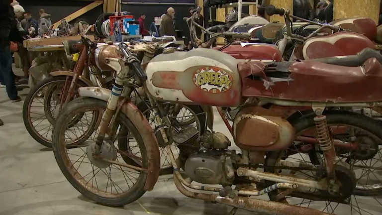 Marche: 2500 passionnés de vieilles motos