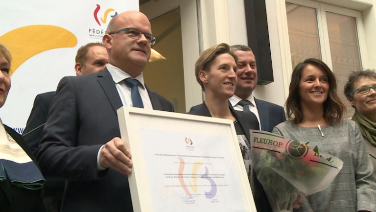 Aline Zeler et l'ACFF récompensées pour le projet "Foot Festival 100% Filles"