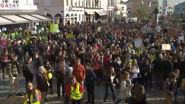 Arlon : 1500 jeunes plus chauds que le climat! 