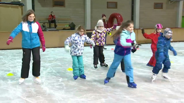 Salm sur glace. Des cours pour apprendre à patiner !