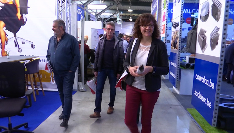 Première visite au salon des mandataires pour le collège de Gouvy 