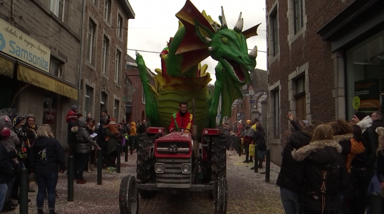 Une pluie de confettis pour le 59e carnaval de la Grosse Biesse