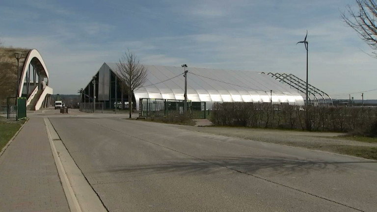 Un chapiteau géant en face du LEC pour le concours Holstein