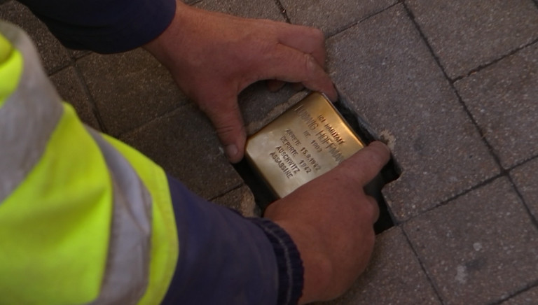 Huit pavés de la mémoire ont été scellés dans le sol arlonais