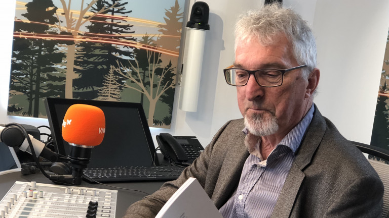 34 ans de radio entre 1968 et 2002 : François Back se livre