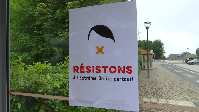 Une campagne d'affichage contre l'extrême droite