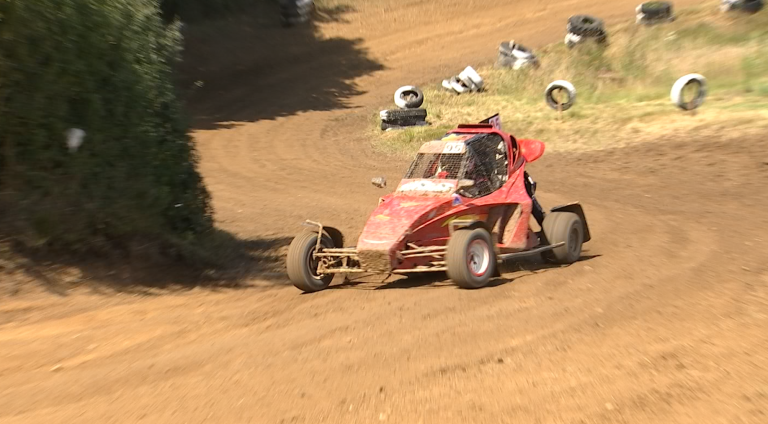 94 pilotes à l'auto-cross de Hives