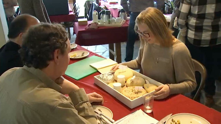 Bertrix : des élèves fromagers formés à la bergerie d'Acremont