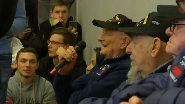 Bastogne : rencontre entre vétérans et étudiants