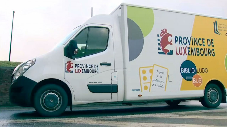 Adieu les Bibliobus, place aux Biblio-Ludo Bus