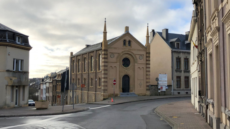 Arlon. Colis suspect devant la synagogue : une valise oubliée