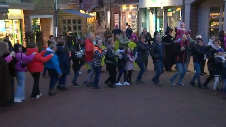 Marche. Les Biessons battent le record du monde de farandole