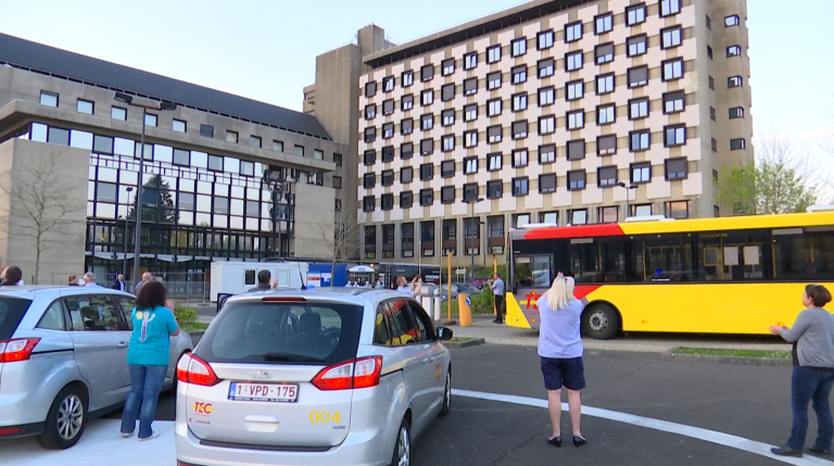Les chauffeurs du TEC ont soutenu le personnel soignant d'Arlon