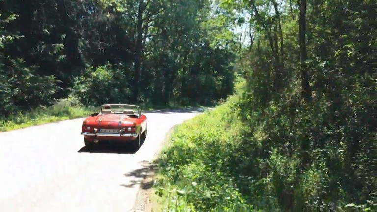 Marche-en-famenne. Un roadtrip à bord d'une ancêtre