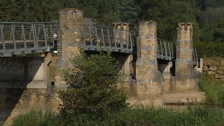 Les ponts sur la Semois : la passerelle du Breux à Chassepierre