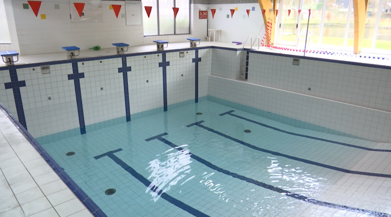 Les piscines peuvent officiellement rouvrir, mais en pratique ?