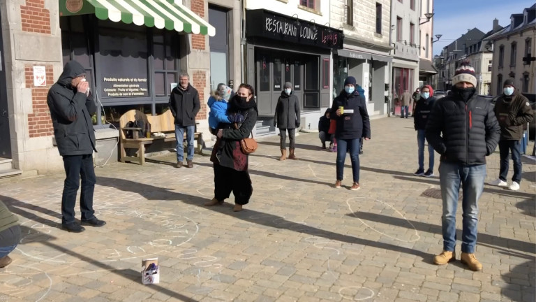 Neufchâteau: des parents ont manifesté pour libérer la jeunesse