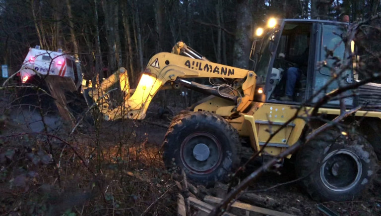 Evacuation de la ZAD: un choc pour ses sympathisants. Des perquisitions en cours 