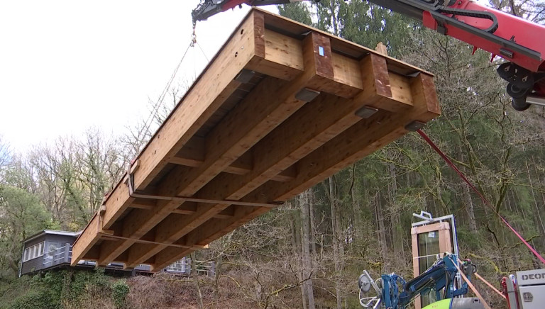 Porcheresse. Une nouvelle passerelle a été posée, ce matin, sur l'Almache