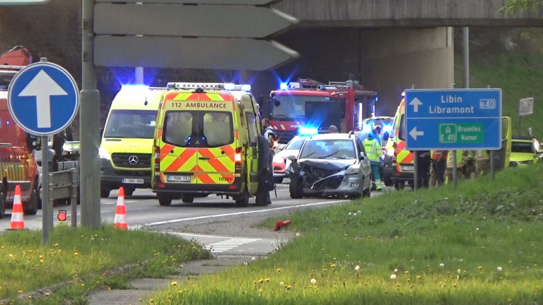 Cinq blessés dont trois graves, la N40 fermée à hauteur de la sortie 26 de l'E411