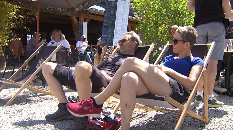 Du monde à La Roche pour la réouverture des terrasses