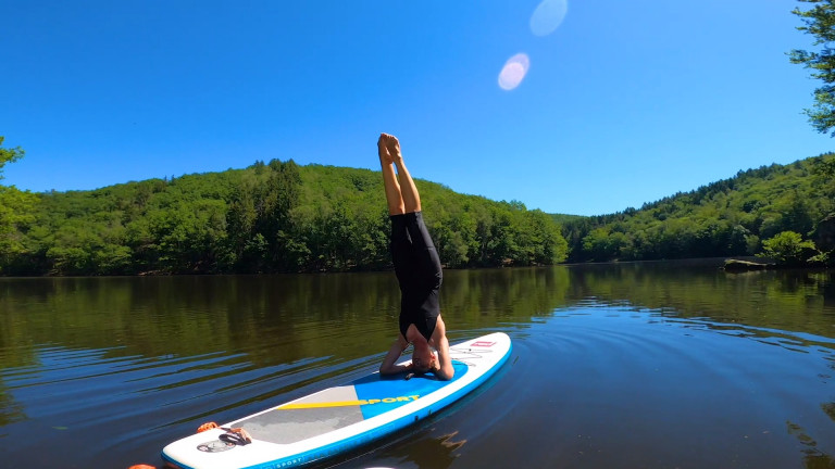 A la découverte du Paddle yoga au lac du barrage de Nisramont 