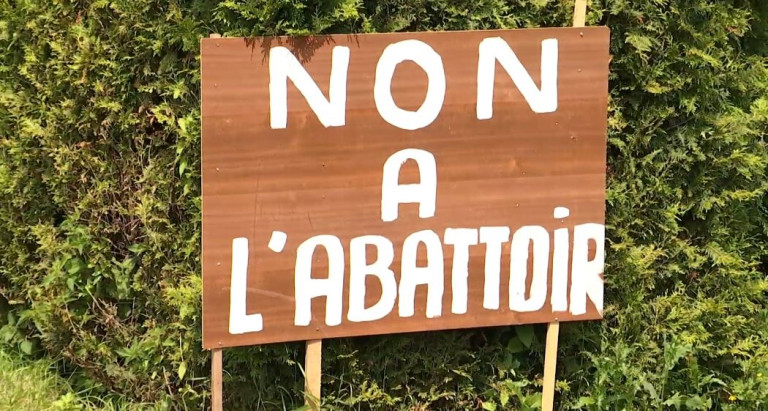 Projet d'abattoir à Libramont : le collège communal se positionne contre