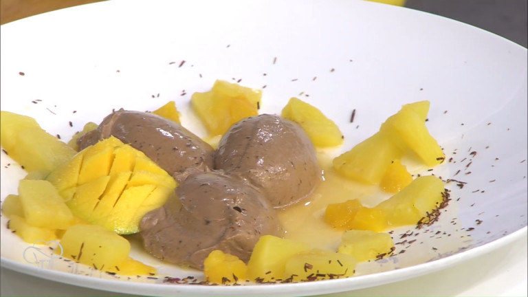 La mousse au chocolat du Pérou et le coulis de fruits