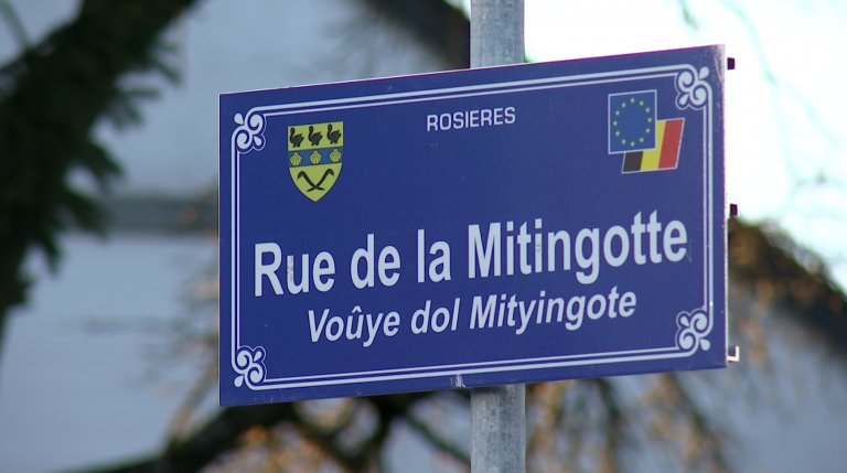 Rosières (Vaux-sur-Sûre) : les noms des rues traduits en wallon