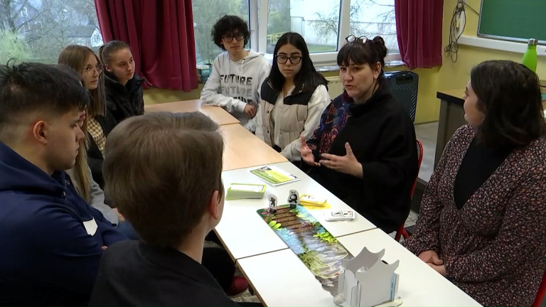 De futurs assistants sociaux de la HERS à Arlon formés au trouble autistique.