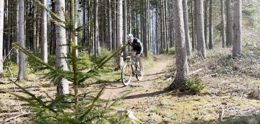 La Hallonienne : un marathon VTT avec plus de 1000 partants