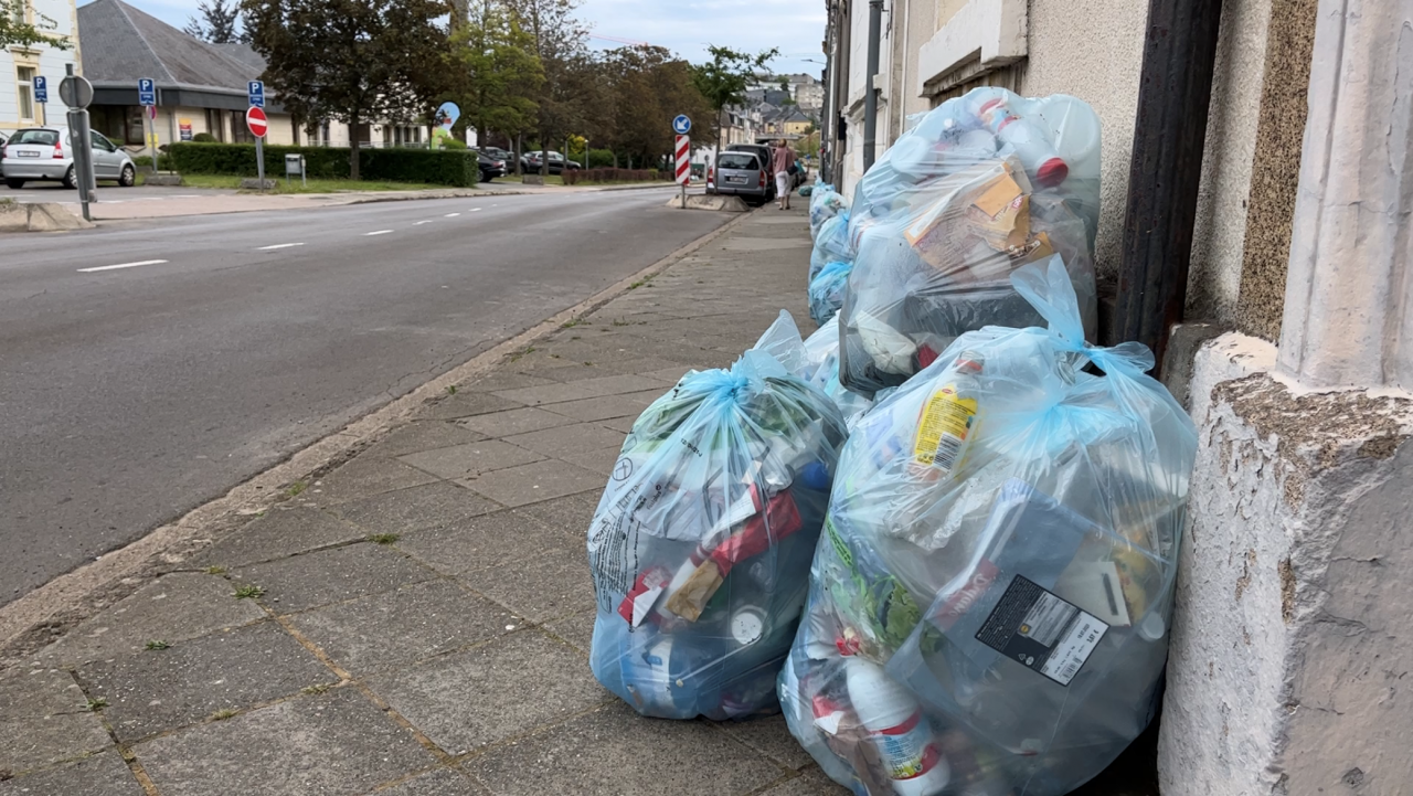 Canicule : sortez vos déchets la veille de la collecte demande Idelux