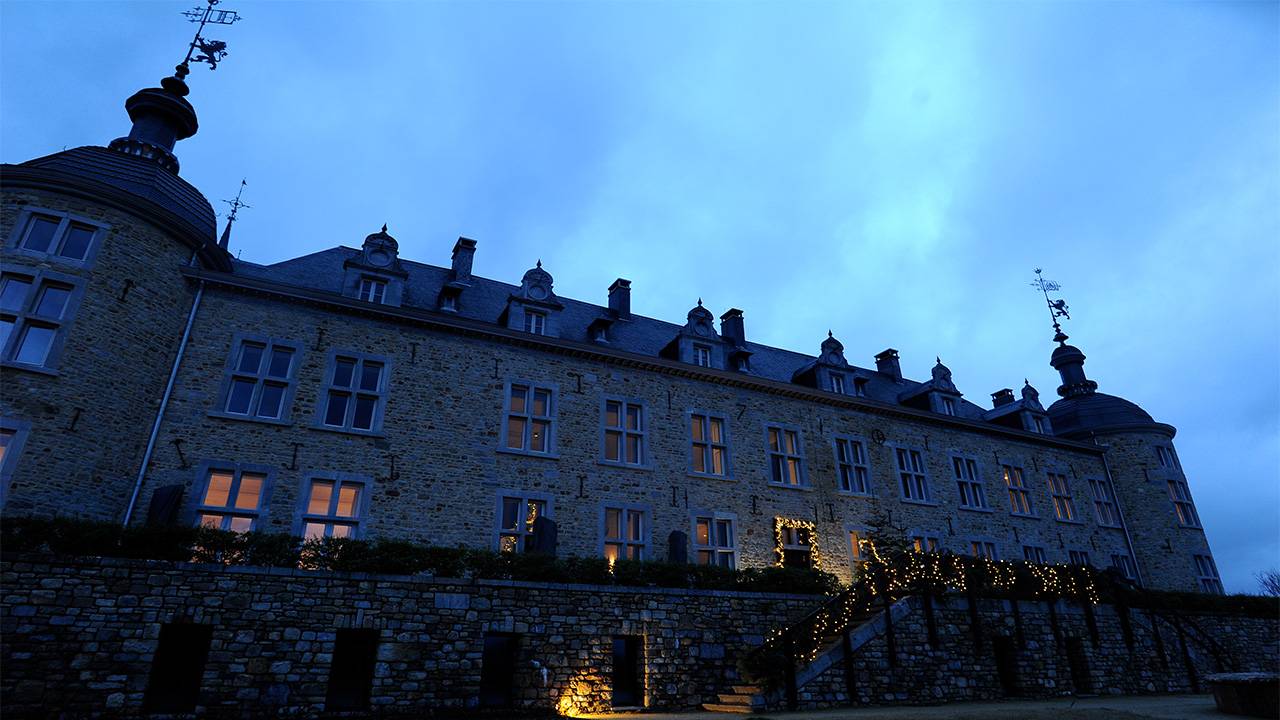 Marché d'après Noël au château de Mirwart restauré