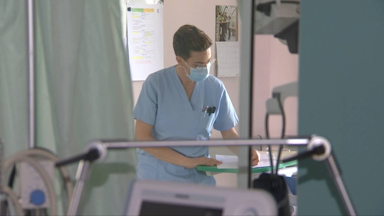 La Province prolonge sa prime de 7000€ pour les nouveaux infirmiers